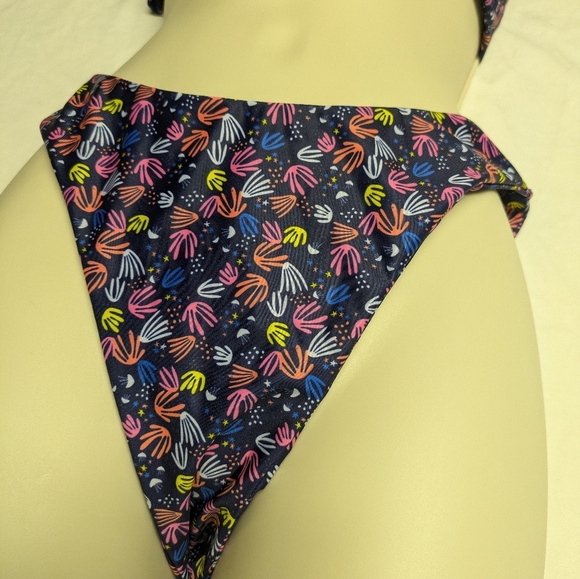 2/$25-Highrise Highcut Bikini in Jellyfish/"BirdFeet" Abstract Print Size Small - Picture 8 of 11